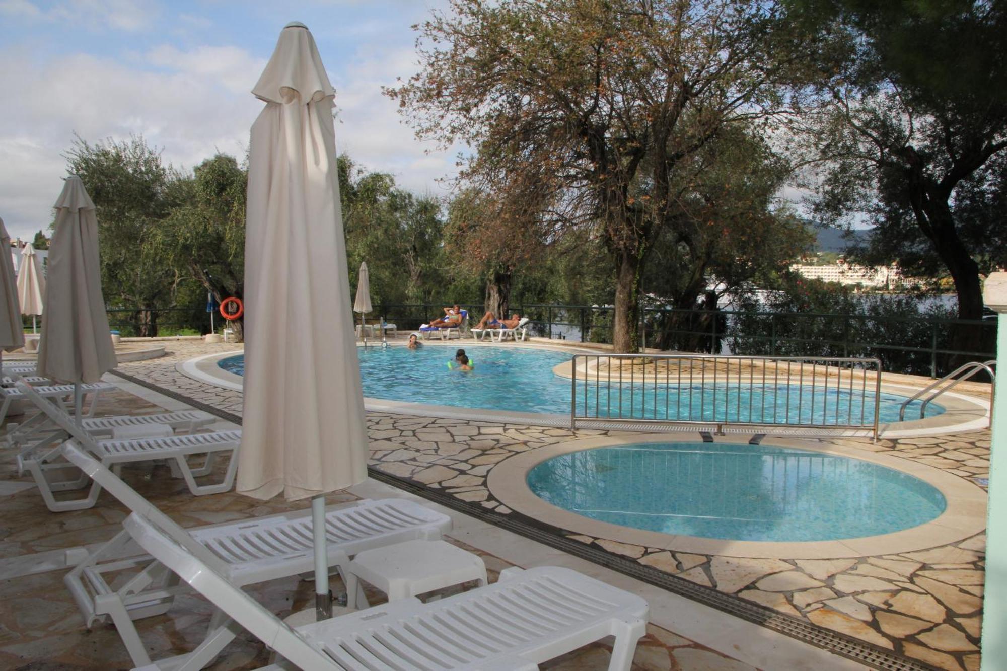Saint Nicholas Beach Resort Dassia  Bagian luar foto